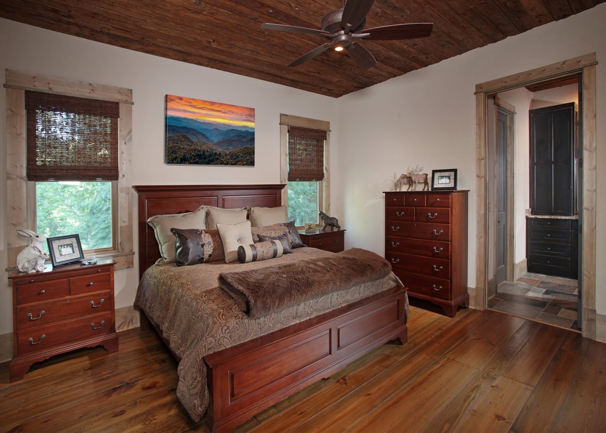 Master bedroom with mushroom board ceiling, Big Canoe, Georgia